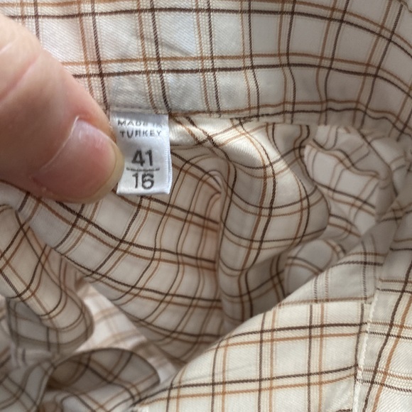 Dress Shirt with brown pattern. - Picture 3 of 3